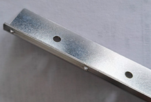 Indlæs billede til gallerivisning Mur-wireskinne 463 mm skinne m. 10 wire huller