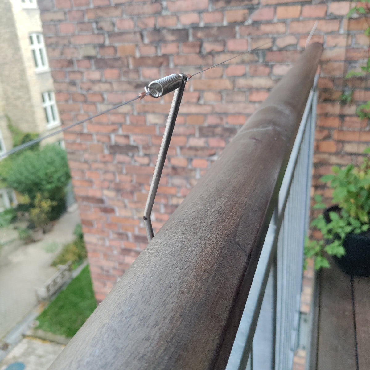 fuglesikring til gelænder wireholder – Duepigge.dk